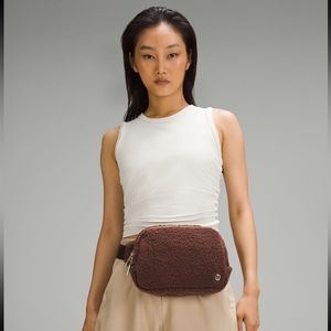 NWT Lululemon Everywhere Belt Bag Large Brown Fleece 2L Sherpa